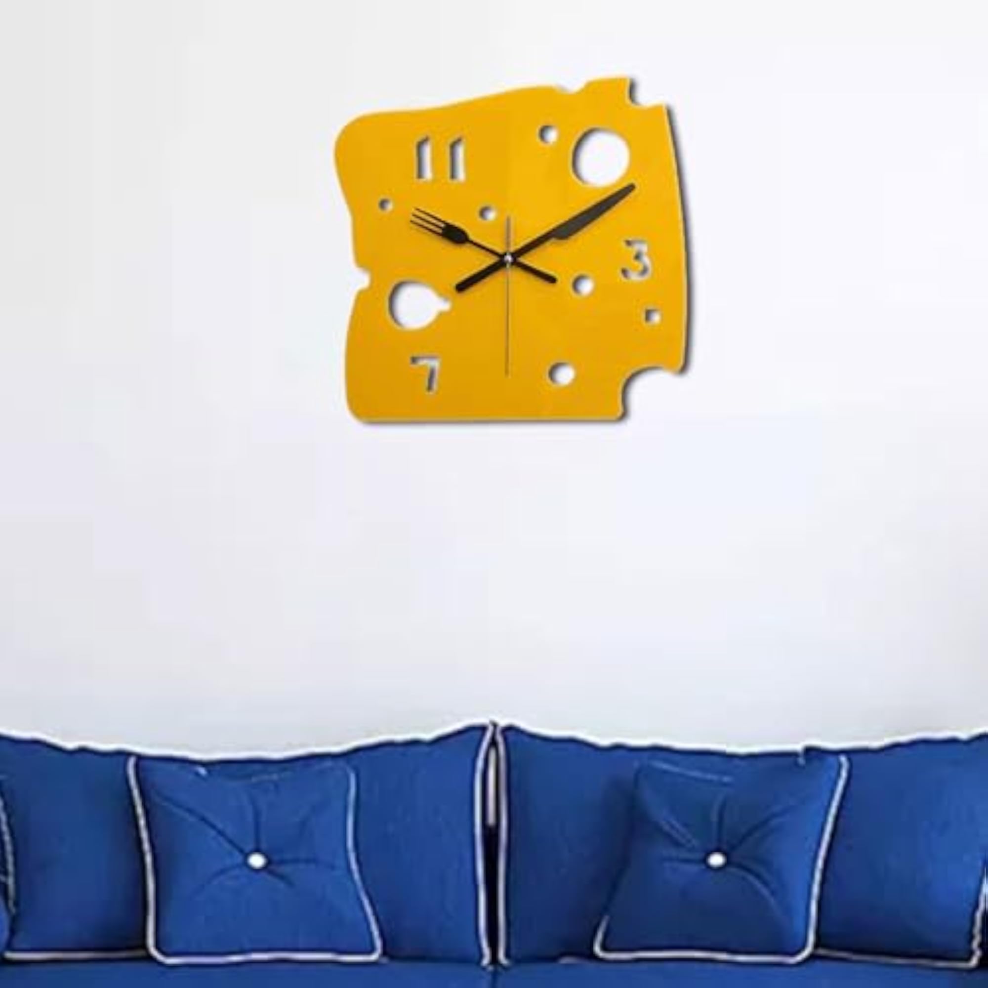 Hanging Clock with Mute Function